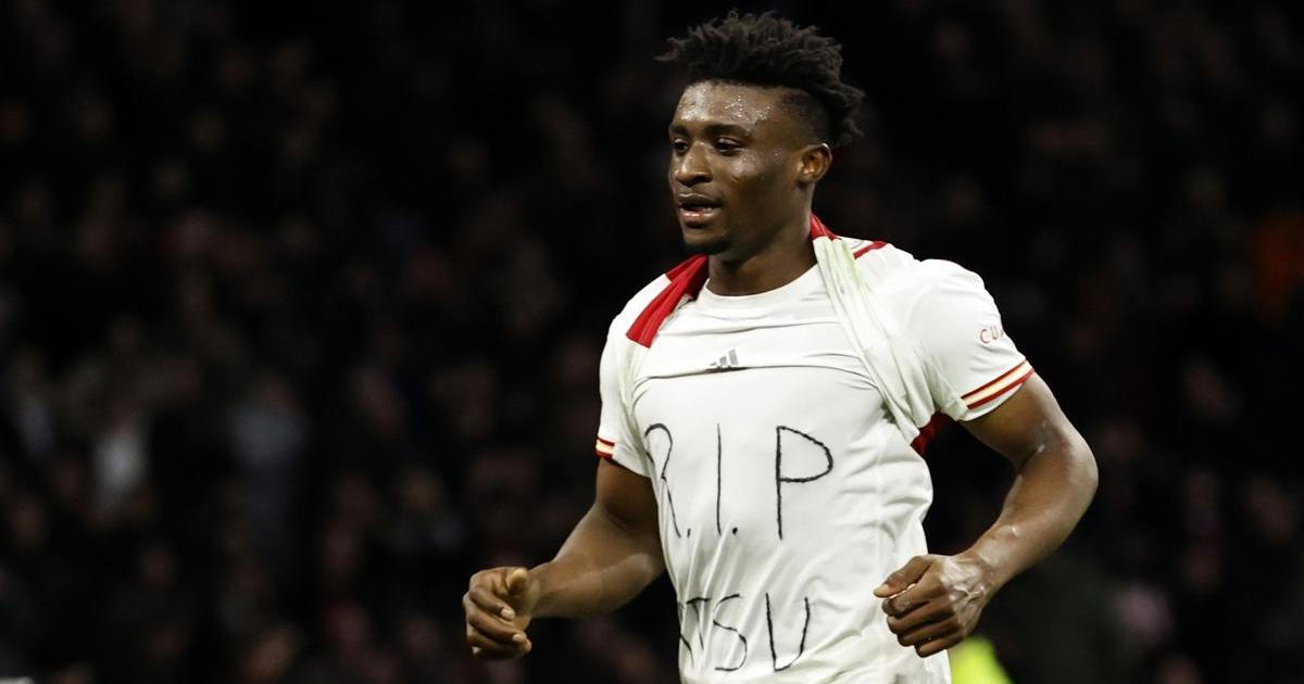 Video Tohle je větší než fotbal! Rozhodčí se zachoval jako král