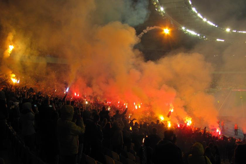 Video: Divočina v Argentině. Fanoušci rozjeli nezapomenutelné pyro ...