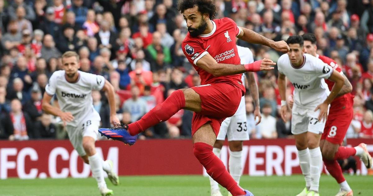 Šlágr, který si nepustíte. Proč Premier League trvá na do nebe