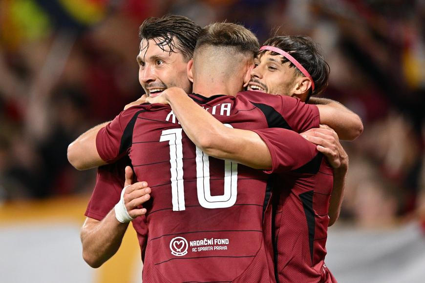 Fotbal v televizi: Ve čtvrtek laďte bitvy Baníku a Sparty o Evropu
