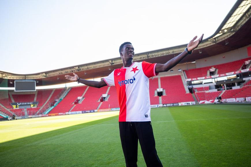 Před měsícem hrál za Jihlavu, teď dal dva góly v Lize mistrů. Kdo je nová hvězda Slavie Mbodji?