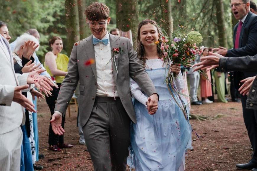 Ze zásnub jsem se radovala pár hodin, pak už jsem ze stresu brečela. Mám se jako feministka vůbec vdávat?