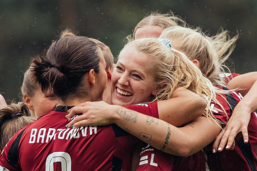 Náskok, který jsme nečekali. Sparta ovládla derby a utíká Slavii