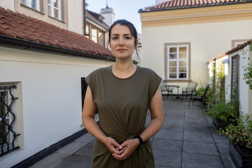 Ve sněmovně lidé nemají sedět desítky let. Mladým v politice musíme ukázat, že o ně stojíme, říká Kocmanová