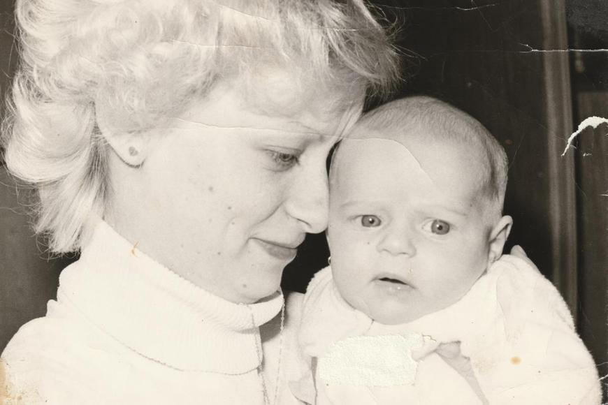 „Ptají se mě, kolik mi za to zaplatili.“ O vraždě její maminky vzniká seriál, tvůrcům k němu souhlas nedala