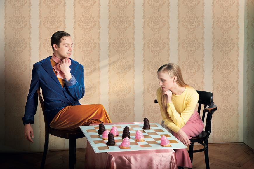 Čokoláda za statečnost, zákusek za vysvědčení. Jak se ze sladkostí stala odměna, které se skoro nedá uniknout