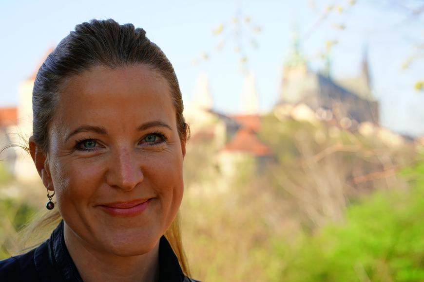 Muži neberou ženy v politice moc vážně. Největší soupeřkou ale byla jiná žena, hodnotí zpětně exministryně Peake