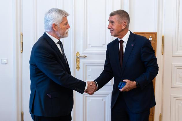 Prezident Petr Pavel na schůzce s premiérem Andrejem Babišem (ANO)