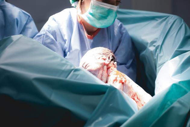 U prvorodiček jsou výkyvy v emočním prožívání těhotenství podle výzkumů o něco větší. To může souviset s tím, že první těhotenství přináší spoustu nových zkušeností, nejistot a otázek. 