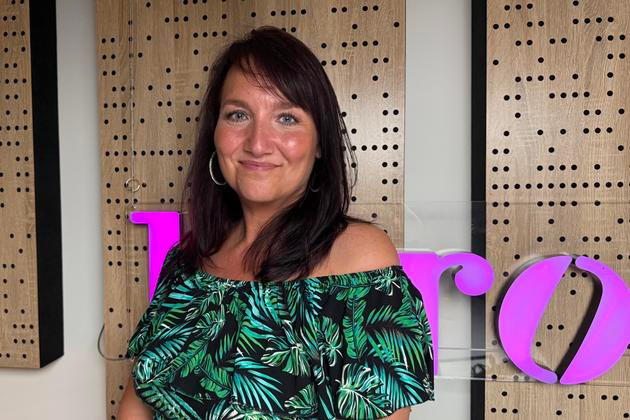 „Jsem učitelka, která učí tak, jak ji nikdy nikdo neučil, a ředitelka, která vede v zaměstnání lidi tak, jak ji nikdy nikdo nevedl,“ říká v podcastu Hlas Heroine Ludmila Hrušková, ředitelka ZŠ Církvice. 