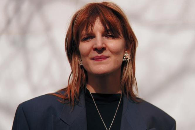 Nastavení ‚já sama všechno zvládnu‘ je dlouhodobě neudržitelný, říká Martina Bechyňová alias Inkoustová tečka.