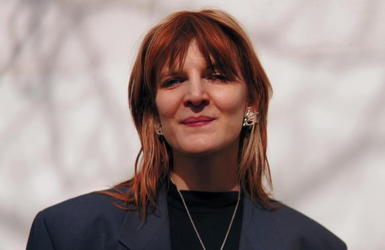 Nastavení ‚já sama všechno zvládnu‘ je dlouhodobě neudržitelný, říká Martina Bechyňová alias Inkoustová tečka.